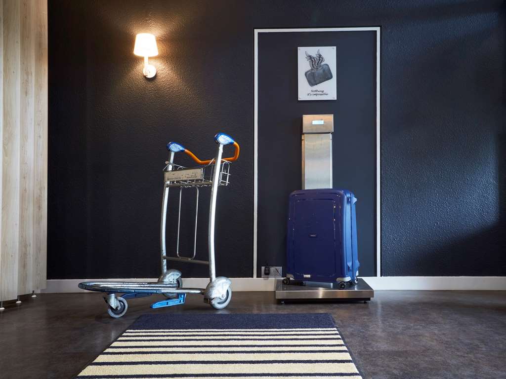 kyriad orly aeroport athis mons