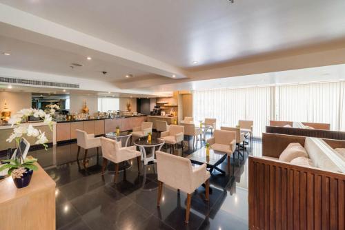 furama silom bangkok hotel