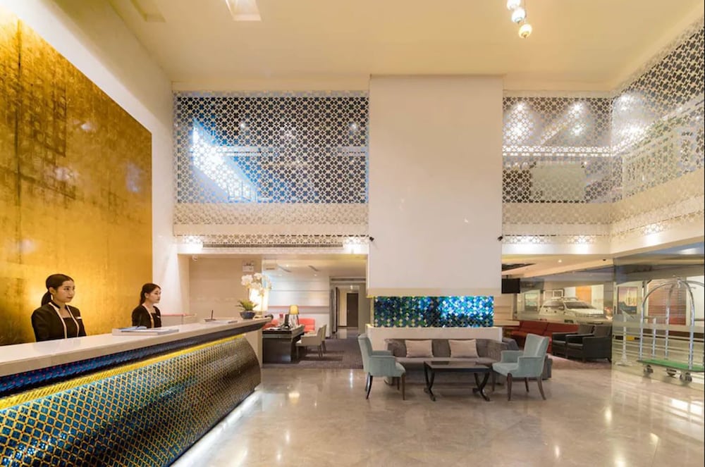 furama silom bangkok hotel