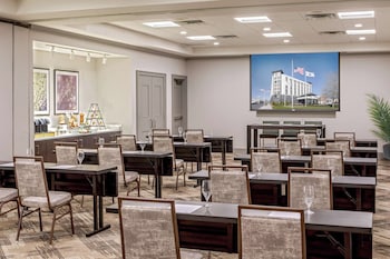 doubletree by hilton boston logan airport chelsea