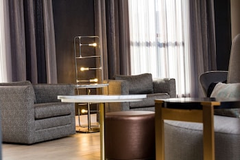 Doubletree By Hilton Boston Logan Airport Chelsea,Chelsea>>Boston,4 star