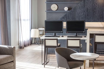 doubletree by hilton boston logan airport chelsea