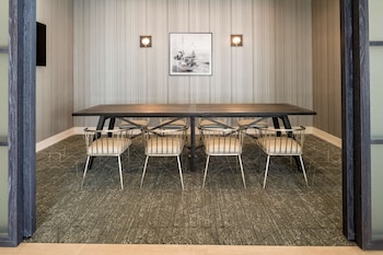 doubletree by hilton boston logan airport chelsea