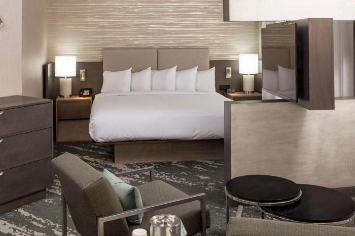 doubletree by hilton boston logan airport chelsea