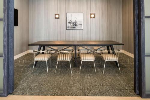 doubletree by hilton boston logan airport chelsea