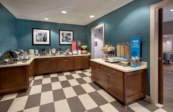 hampton inn boston logan airport