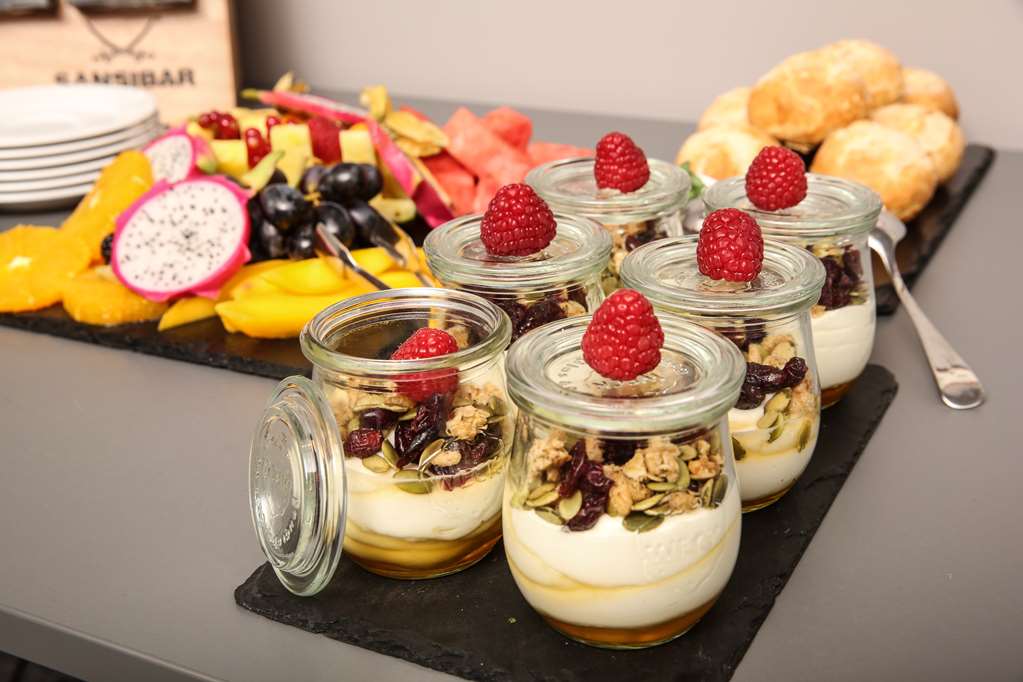 artotel berlin mitte powered by radisson hotels