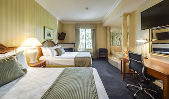 monte carlo inn toronto west suites