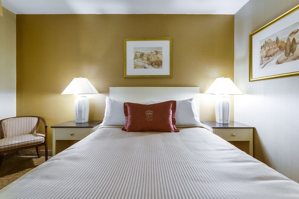 monte carlo inn toronto west suites