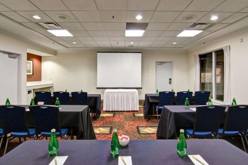 hilton garden inn toronto mississauga