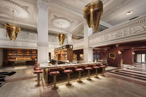 the gunter hotel san antonio riverwalk