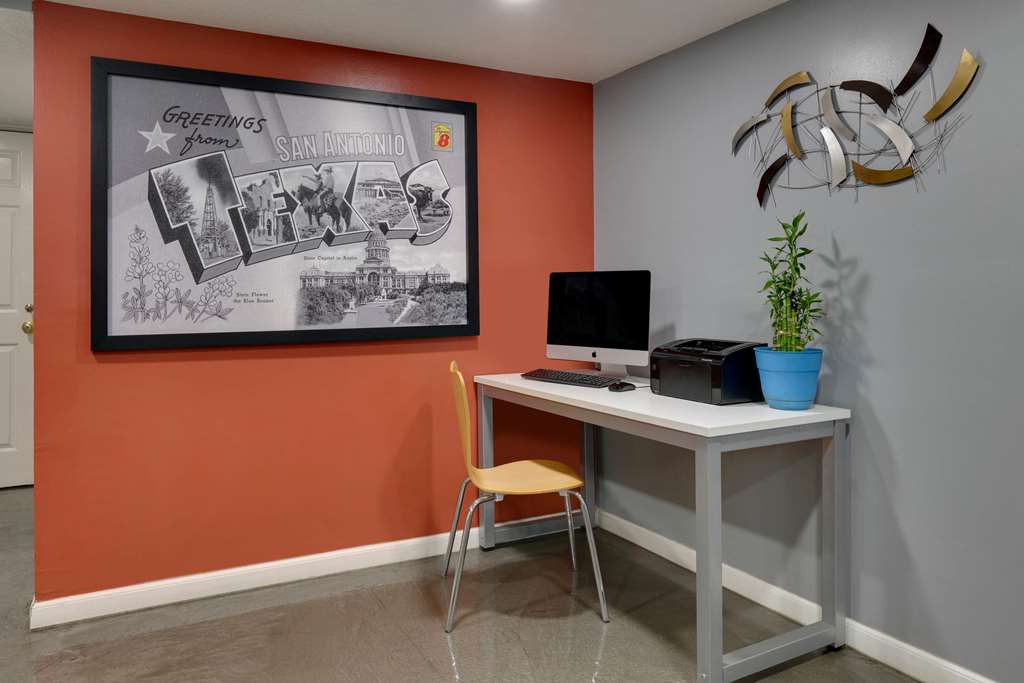 super 8 by wyndham san antonio pearl district downtown