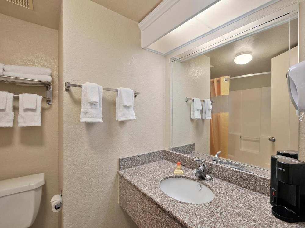 the inn at market square