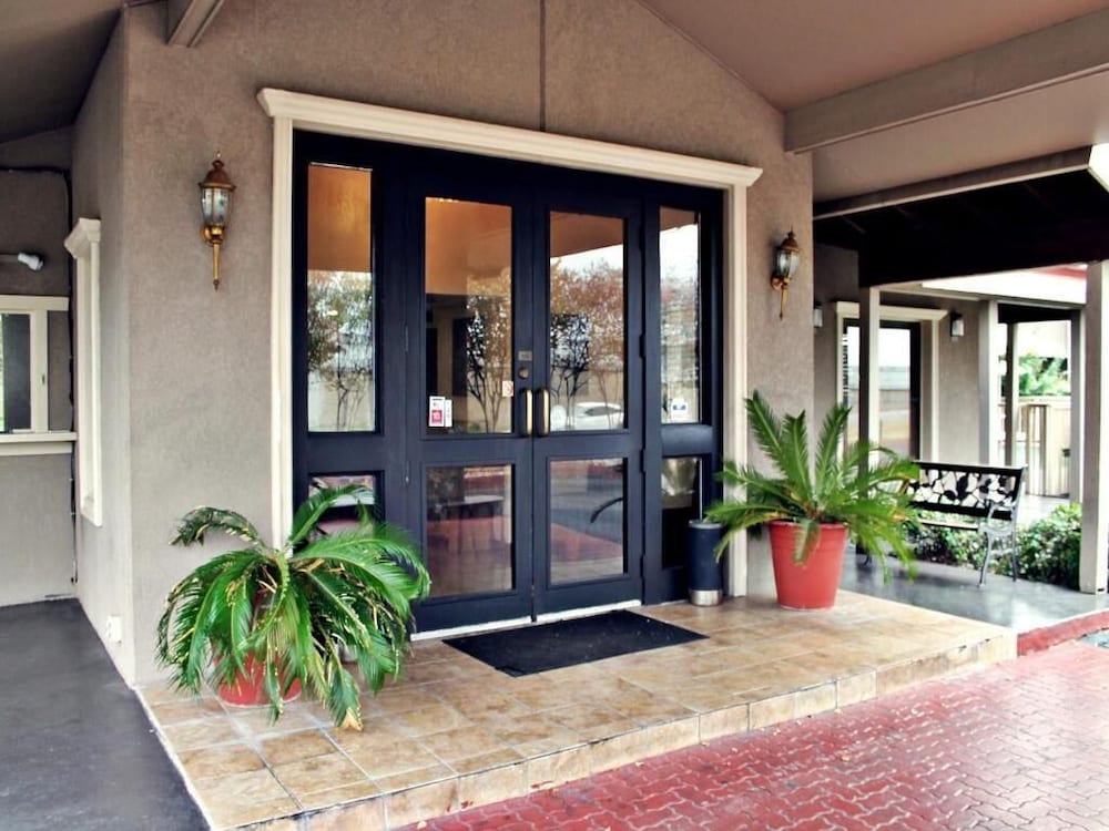 the inn at market square