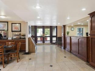 the inn at market square