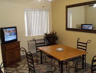 econo lodge san antonio near seaworld medical center