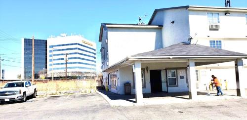 econo lodge san antonio near seaworld medical center