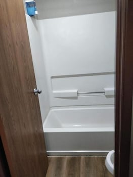 econo lodge san antonio near seaworld medical center