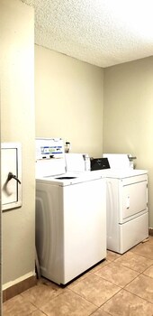 econo lodge san antonio near seaworld medical center