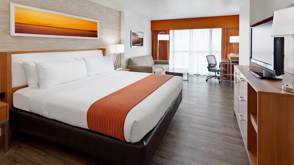 holiday inn san antonio riverwalk by ihg