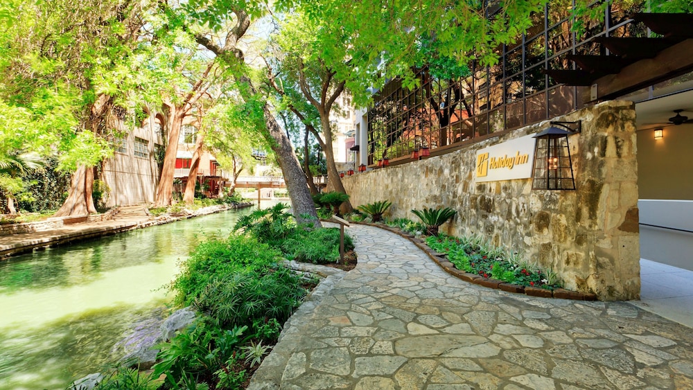holiday inn san antonio riverwalk by ihg