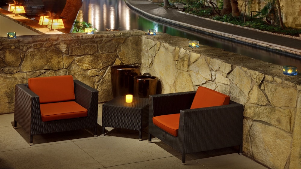 holiday inn san antonio riverwalk by ihg