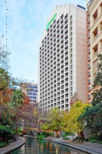 holiday inn san antonio riverwalk by ihg