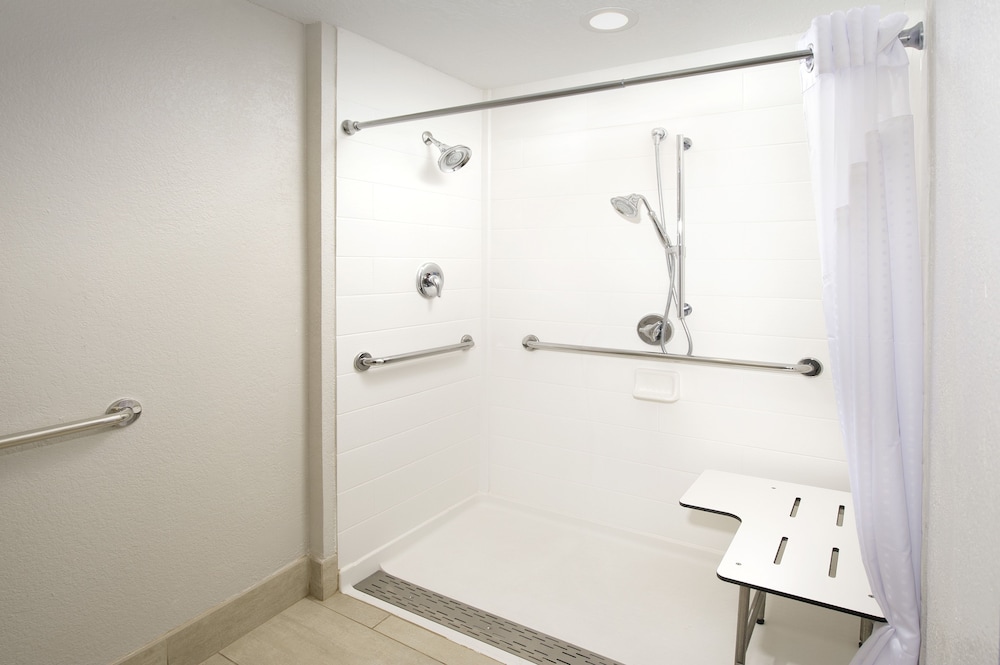 holiday inn express hotel and suites san antonio downtown market area