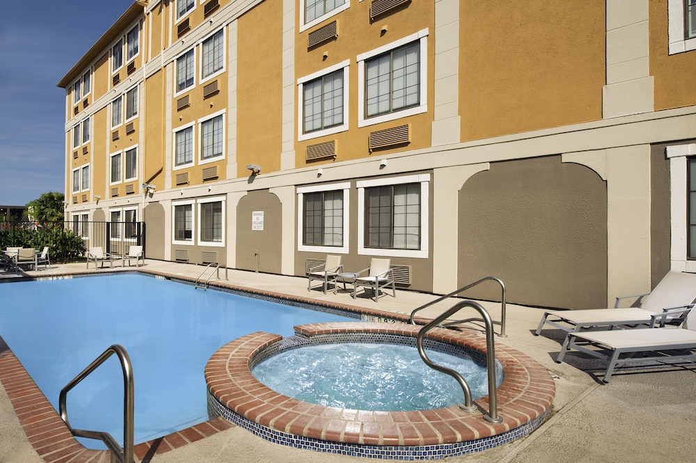 holiday inn express hotel and suites san antonio downtown market area