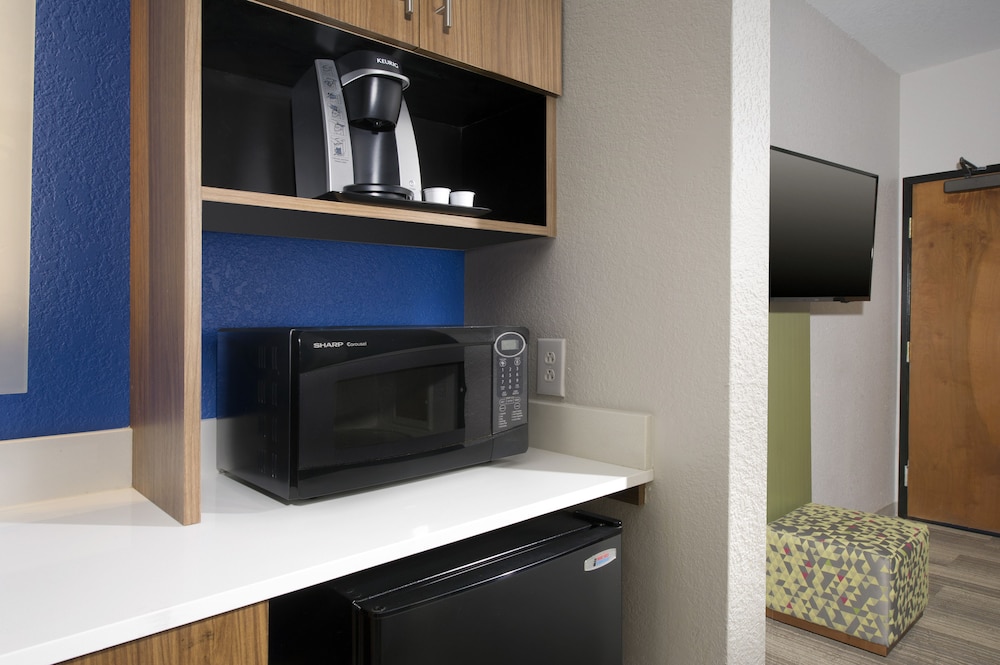 holiday inn express hotel and suites san antonio downtown market area