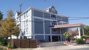 holiday inn express hotel and suites san antonio downtown market area