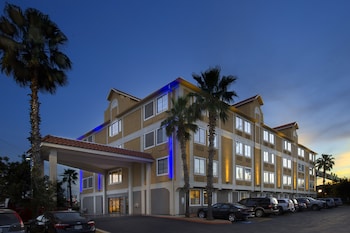 holiday inn express hotel and suites san antonio downtown market area