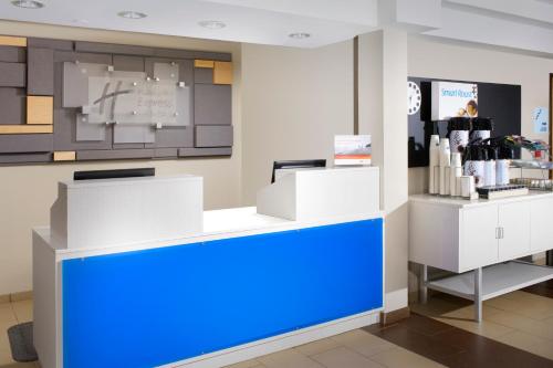 holiday inn express hotel and suites san antonio downtown market area