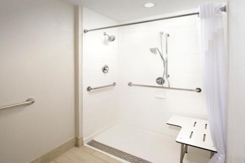 holiday inn express hotel and suites san antonio downtown market area