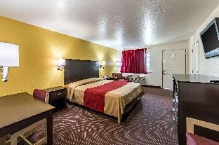 econo lodge near lackland air force base seaworld