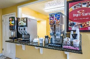 econo lodge near lackland air force base seaworld