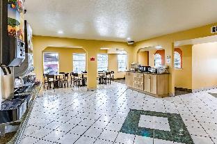 econo lodge near lackland air force base seaworld