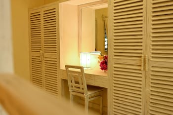 lions house luxury villa