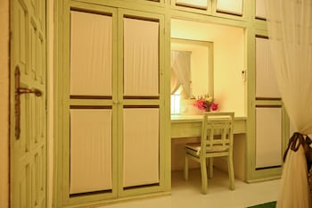 lions house luxury villa