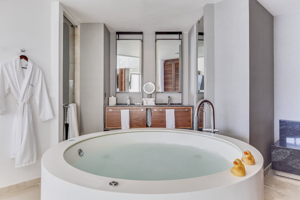 live aqua cancun adults only all inclusive