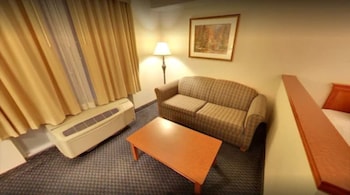 days inn suites by wyndham by the falls