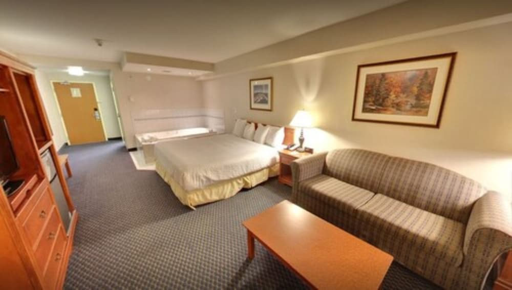 days inn suites by wyndham by the falls