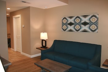 waterside suites and marina