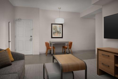 homewood suites by hilton alexandria pentagon south