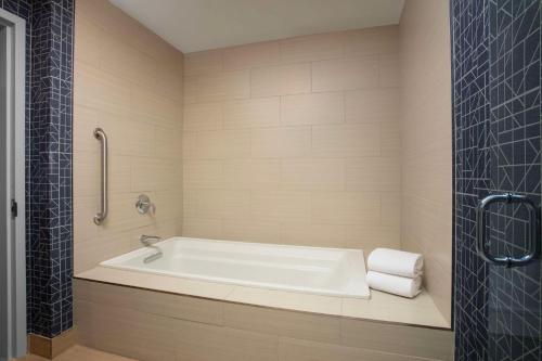 homewood suites by hilton alexandria pentagon south