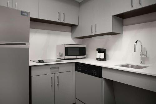 homewood suites by hilton alexandria pentagon south
