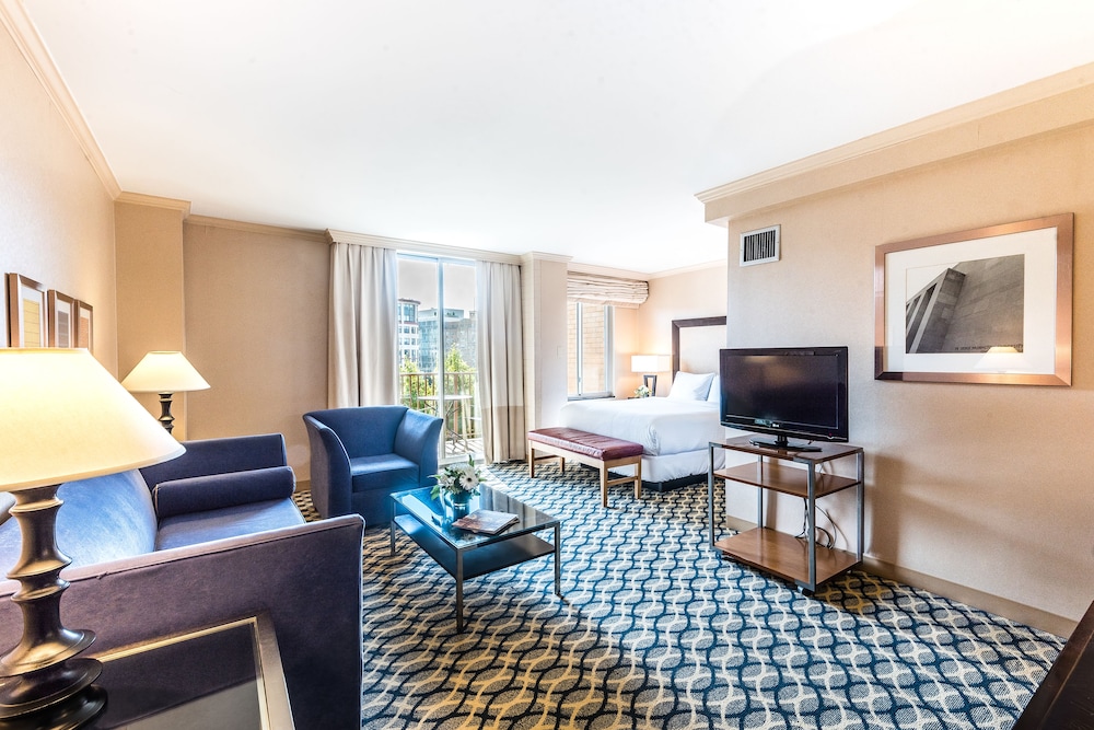 hotel aka washington circle