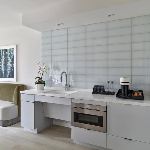 hotel aka washington circle