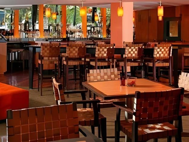 hotel aka washington circle