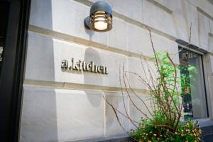 hotel aka washington circle